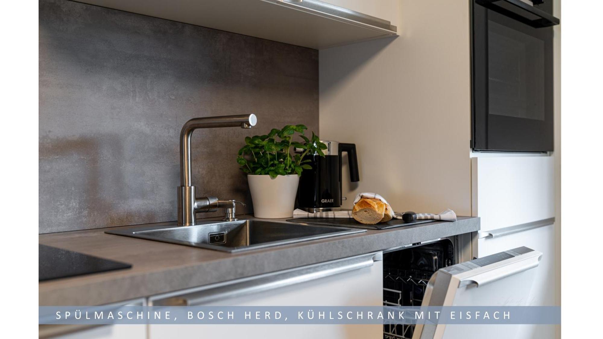 Apartment Leinetal - Bester Schlafkomfort In Hochwertiger Hotelbettwaesche, 3 Zimmer - Grosse Kueche, Duschbad & Parkplatz Northeim Exterior foto